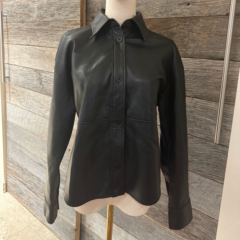 Aritzia Babaton 
Vegan Leather
Shacket
Size: XS